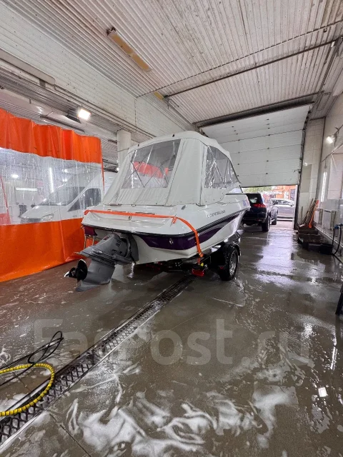 Crownline. 2001 ���, ����� 5,5��., ��������� ������������, 220��.�., ������ ����