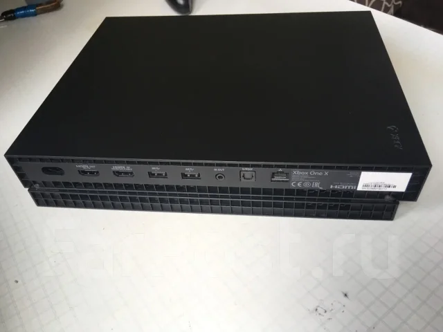 Microsoft Xbox One X ����