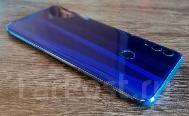 Honor 10 Lite. �/�, 32 ��, �����, 3G, 4G LTE, Dual-SIM, NFC ����