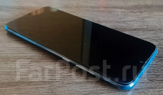 Honor 10 Lite. �/�, 32 ��, �����, 3G, 4G LTE, Dual-SIM, NFC ����