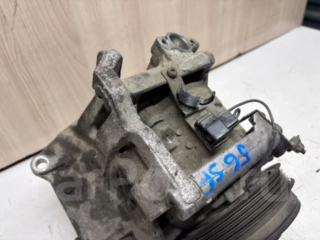 ���������� ������������ Subaru Forester SF5 #56 73111-AE021 ����