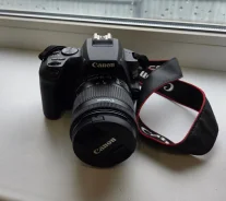 Canon EOS 250D Kit. 20 � ����� ��, ���: 14� � ����� ����
