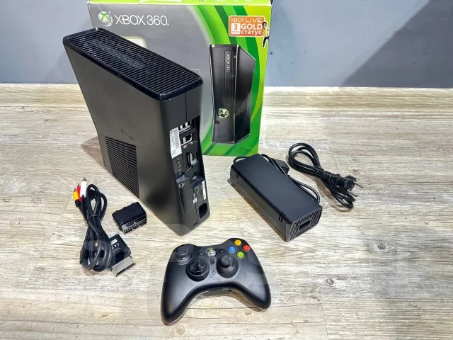 Microsoft Xbox 360 Slim ����