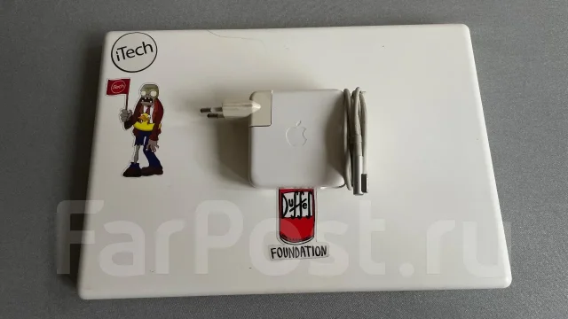 Apple MacBook. 13.3", 2,4����, ��� 1024 ��, ���� 512���, WiFi: 1, Bluetooth: 1 ����