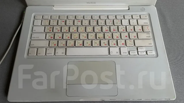 Apple MacBook. 13.3", 2,4����, ��� 1024 ��, ���� 512���, WiFi: 1, Bluetooth: 1 ����