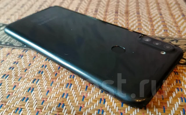 Samsung Galaxy A11. �/�, 32 ��, ������, 3G, 4G LTE, Dual-SIM, NFC ����