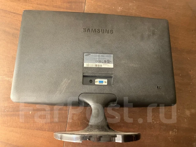 Samsung. 24", ���������� �� (LCD, LED, QLED) ����