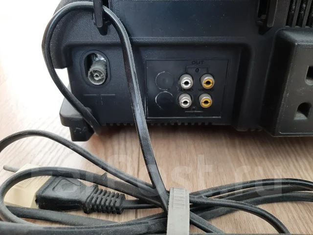 Hitachi ����