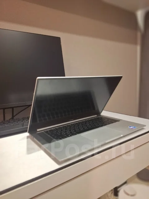 Honor MagicBook Pro. 16.1", 3����, ��� 16 ��, ���� 512���, WiFi: 1, Bluetooth: 1, ����������� �� 4��. ����
