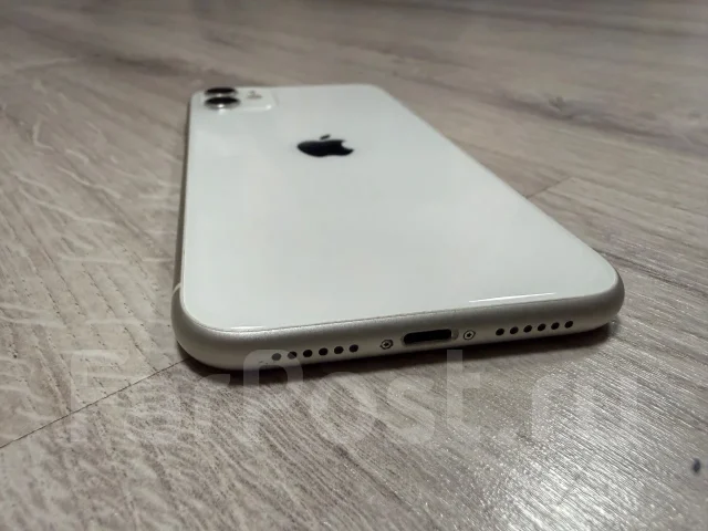 Apple iPhone 11. �/�, 64 ��, �����, 3G, 4G LTE, 5G, Dual-SIM, NFC ����