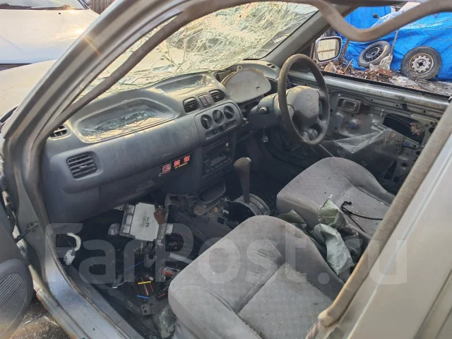 Nissan March. K11, CG10 ����
