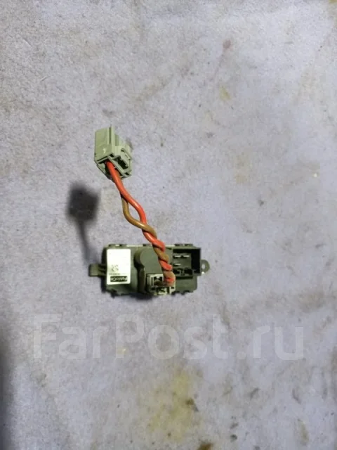 �������� ��������� Ford Focus 3 AV6N19E624AA CB8 AV6N19E624AA ����