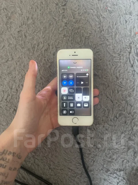 Apple iPhone SE. �/�, 32 ��, �����, 4G LTE ����