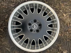 Akina. 8.0x18", 5x112, ET38 ����
