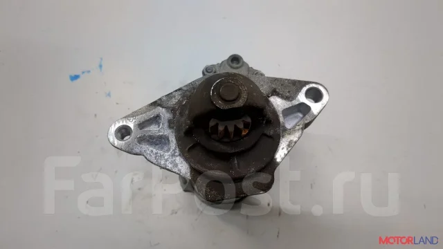 ������� Toyota Yaris 2005-2011 21077408 281000Y020 ����