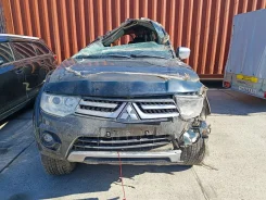 Mitsubishi Pajero Sport. KH0 KH4W KH6W KH8W KH9W KH, 4D56 4D56U 4M41 6B31 HP ����