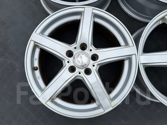 Violento. 7.0x17", 5x114.3, ET38, �� 73���. ����