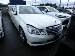 Mercedes-Benz E-Class. WDD212047, M271DE18AL ����