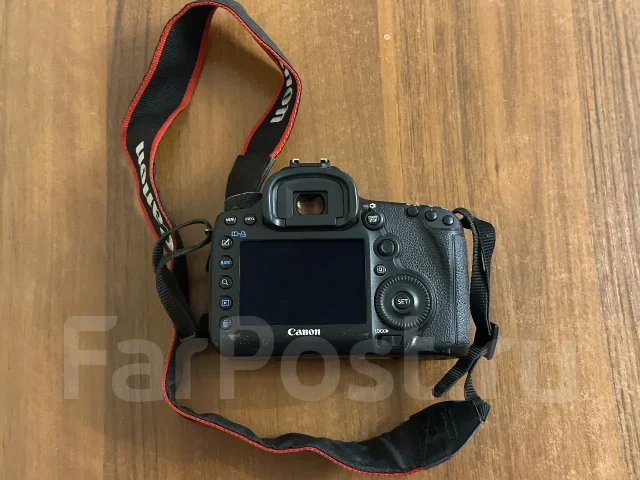 Canon EOS 5D Mark III ����