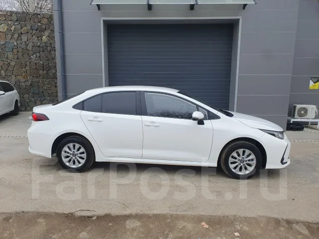 Toyota Corolla Axio. ��� �������� ����