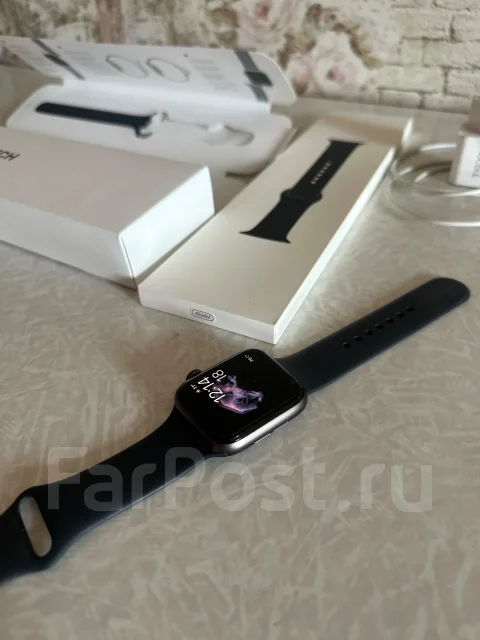 Apple Watch SE. GPS, NFC, IP67, IP68 ����