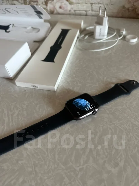 Apple Watch SE. GPS, NFC, IP67, IP68 ����