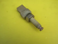 ������ ��������� ���� ������� Audi A4 B5 1995 443945515 8D2 ADR 443945515 ����