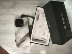 Vivo IQOO 15. �/�, 256 ��, �����, 3G, 4G LTE, 5G, Dual-SIM, ����������, NFC ����
