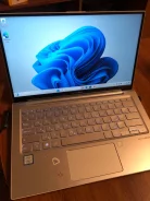 Asus VivoBook S13. 13.3", 2,2����, ��� 4 ��, ���� 118���, WiFi: 1, Bluetooth: 1, ����������� �� 5��. ����