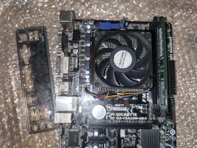 Socket FM2 ����