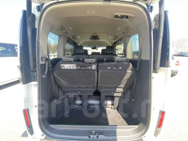 Honda Stepwgn. RP3 ����