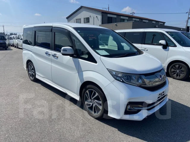 Honda Stepwgn. RP3 ����