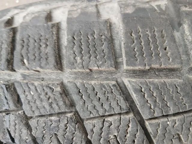 Bridgestone Blizzak DM-V1. ������, ��� �����, 2012 ���, �/�, ����� 50 % ����