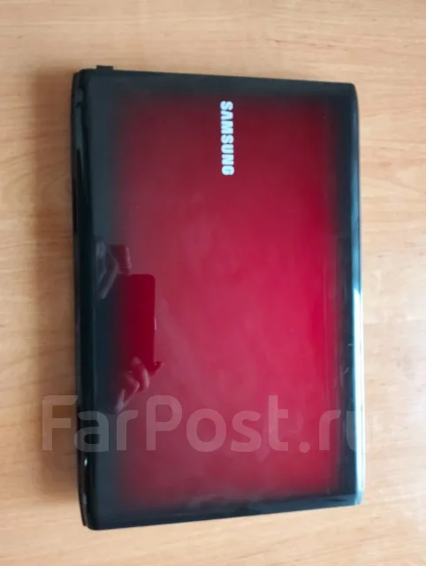 Samsung R580. 15.6", 2,8����, ��� 8 ��, ���� 250���, WiFi: 1, ����������� �� 1��. ����