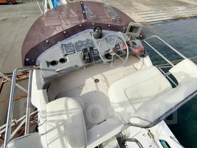 Mitsubishi MS-28. 1992 ���, ����� 7,16��., ��������� ������������, 210��.�., ������. ��� ����� �� ������������ ����