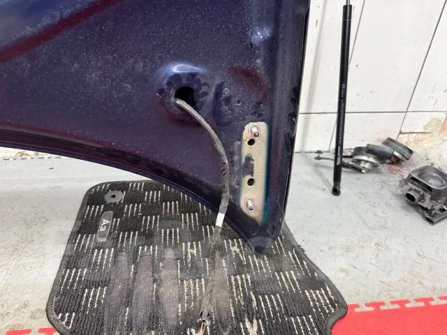 ����� Audi A3 S3 ������� 8V0823029 ����