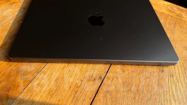 Apple MacBook Pro 14 2023. 14.2", ��� 16 ��, ���� 1 024���, WiFi: 1, Bluetooth: 1 ����