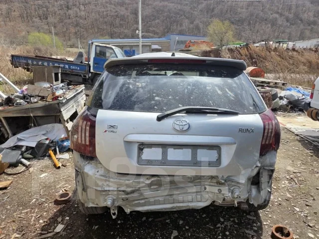 Toyota Corolla Runx. NZE121 ����