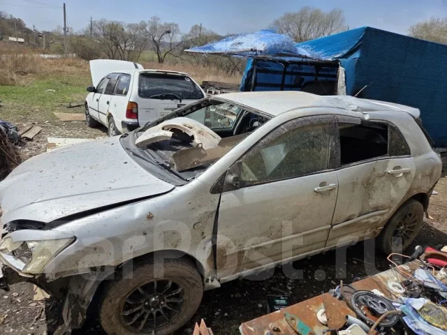 Toyota Corolla Runx. NZE121 ����