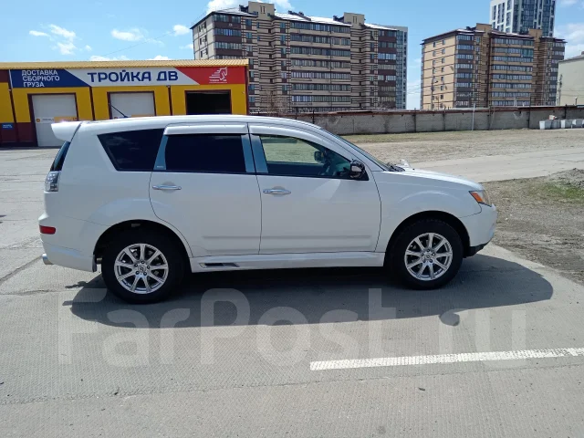 Mitsubishi Outlander. �������, 4wd, 3.0 (220��.�.), ������, 330 000����. �� ����
