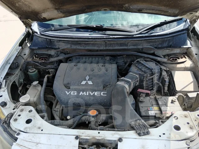 Mitsubishi Outlander. �������, 4wd, 3.0 (220��.�.), ������, 330 000����. �� ����
