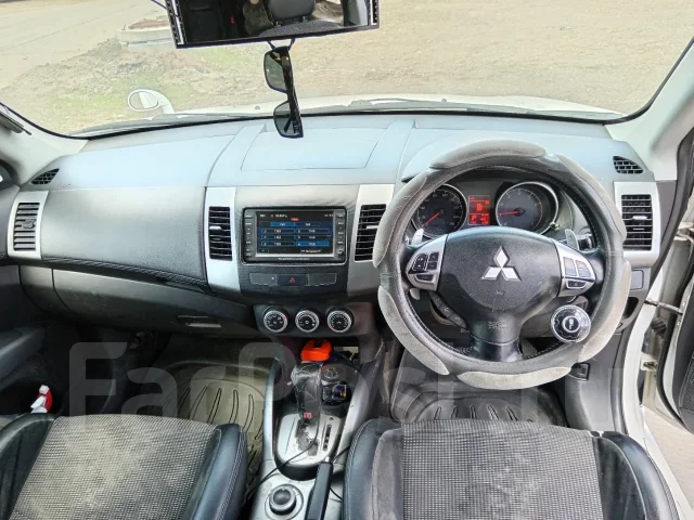 Mitsubishi Outlander. �������, 4wd, 3.0 (220��.�.), ������, 330 000����. �� ����