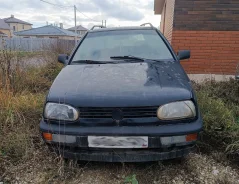 Volkswagen Golf ����