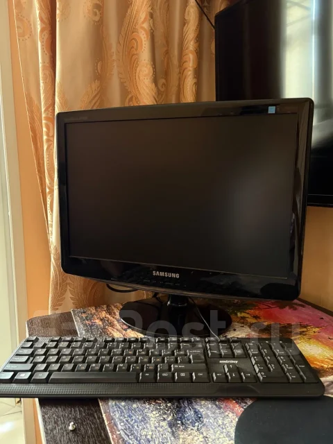 Samsung. 19", ���������� �� (LCD, LED, QLED) ����