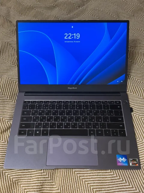 Honor MagicBook 14. 14", 2,1����, ��� 8 ��, ���� 512���, WiFi: 1, Bluetooth: 1 ����