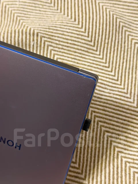 Honor MagicBook 14. 14", 2,1����, ��� 8 ��, ���� 512���, WiFi: 1, Bluetooth: 1 ����