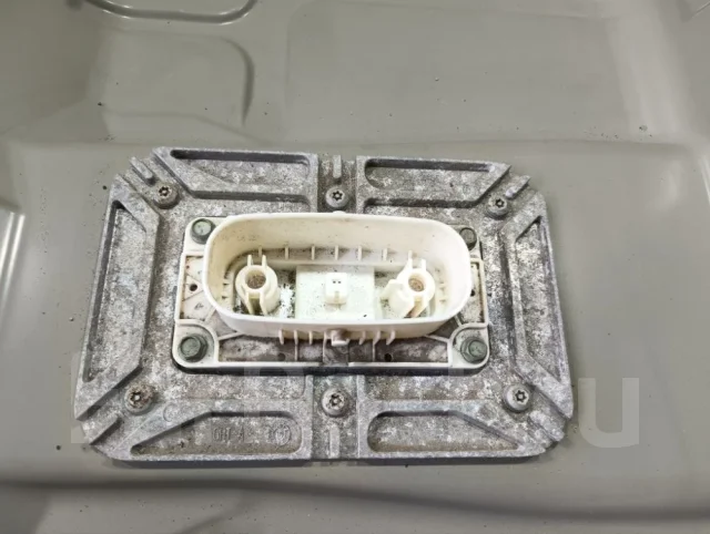 �������������� ������� Nissan LEAF 2010 744803NA0B ZE0 EM61 744803NA0B ����