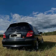 Nissan Almera ����