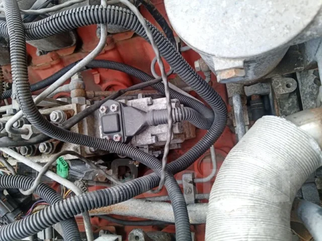 ��������� � ����� Isuzu 8PE1 ����