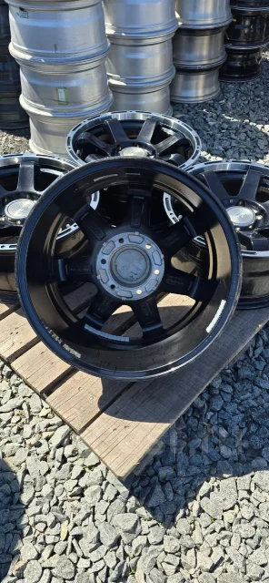 Hot Stuff Mad Cross. 8.0x18", 6x139.7, ET25 ����